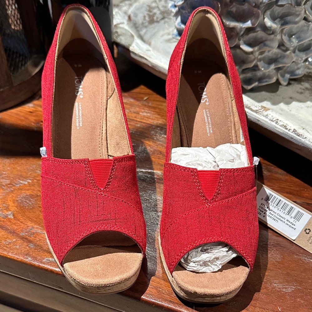 TOMS Vibrant Red Peep Toe Wedges